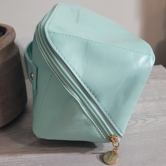 Rose Of No Mans Land Cosmetic Travel bag - Picture 4 of 5